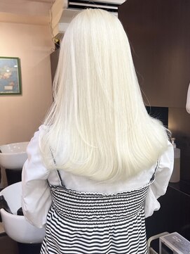 アンドソー 池袋(&so.) ハイトーンカラー/ホワイトブロンド/レイヤーカット/池袋