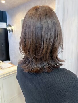 キャアリー(Caary) 福山人気20代30代40代髪質改善ストレート外はねレイヤーミディ