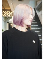 ココモ(KOKOMO)&nbsp;【三野隼澄】ホワイトカラー×ピンク