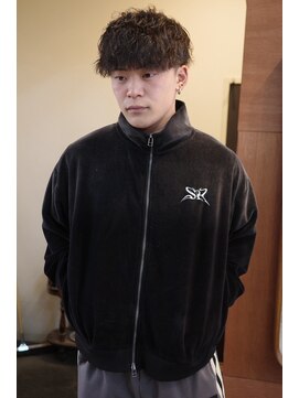 エディ(Edy) メンズマッシュ波巻きスパイラルパーマツイスパ眉毛カット岡山