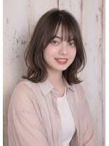 リビンバイアフロート(Livin by afloat)&nbsp;30代40代くびれ外はねミディアム　ミルクブラウン　モカブラウン