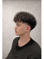 ワンワンオー バーバーショップ 長浜店(@110 BARBER SHOP)&nbsp;【男の色気】スペニッシュカール×ローフェード