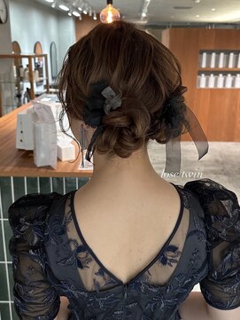 オリ('Oli) お呼ばれヘアセット×ルーズツインアップ