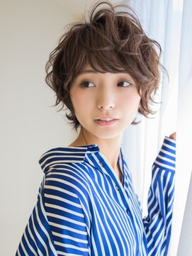 ヘアアンドエステ ヒロイン 西麻布本店(Hair&Esthe HIROIN) 『HIROIN西麻布本店』フェミニンショートボブ