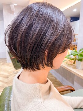 ヘアー メゾン ブレッシング(hair maison blessing) おしゃれ前下がりショートボブ×アッシュグレー