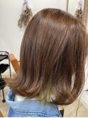 大人カラーの外ハネインナーカラー
