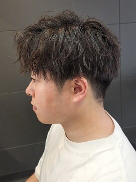 ニアウ 伊勢崎連取店(Niau) アップバング縦落ちツイストスパイラルパーマメンズ