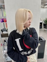 ティント 梅田(Tint)&nbsp;【TOMOKI】ブロンドヘアー《大阪梅田駅》