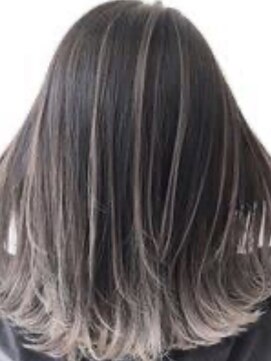 アールシリウス(R,SIRIUS) 外国人風バレイヤージュ