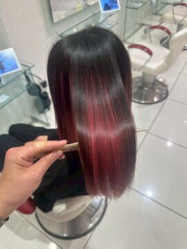 アース 今池店(HAIR&MAKE EARTH) 黒×赤×艶髪