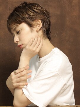 シアンデルカ(CYANDELUCCA) レイヤーショートヘア