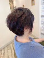 フゥカ 売市店(fuka)&nbsp;癖を活かしたショートボブスタイル　八戸