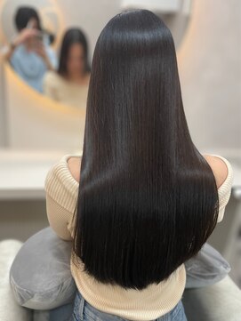 最後にたどり着く本物の髪質改善。自然な艶ストレート