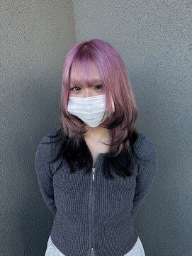 クオン 伊勢崎(QUON.) ピンク×ブラック