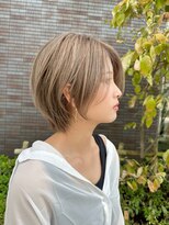 ビューエヒメ(VIEW EHIME)&nbsp;20代30代40代小顔レイヤーひし形ショート