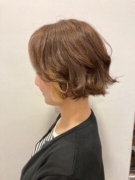 ルテラ 本町店(Lutella) インナーカラー×ショートボブ