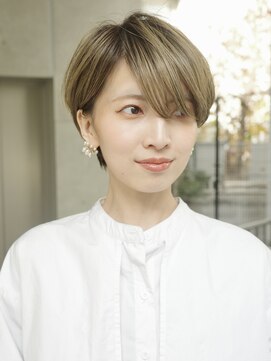 ロビー 表参道(ROBBY) 大人耳掛けショート／前髪あり／表参道／30代40代50代