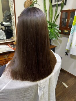 コテ要らずで、毎朝思い通りにヘアスタイルが叶う…♪毛先でかわるワンカール・ゆるふわカールが人気◎