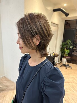 ハーツ(Heart's) 白髪ぼかしハイライト大人ショート[ハイライト／髪質改善]