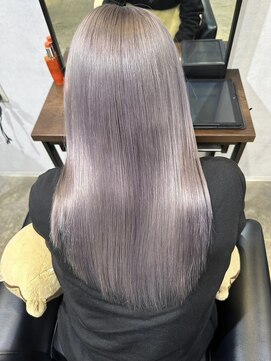 メリー オオサカ(Merly Osaka) 寒色ハイトーンでもこんなにサラサラ艶髪に！_silky silver_
