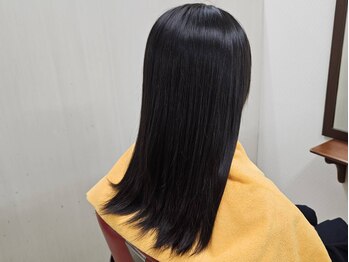 ヘアーマジック グローリー(HAIR MAGIC GLORY)の写真/初めての縮毛矯正も、ダメージヘアの縮毛矯正も◎一人一人の髪に合せた薬剤選定で扱いやすいストレートに＊