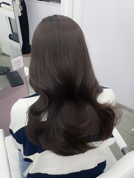 エヌアイ オモテサンドウ(ni omotesando) ダークチョコブラウン/韓国くびれヘア/Aujuaトリートメント上野