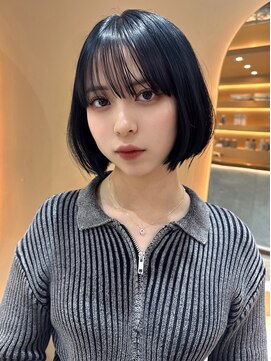 ディーバ 渋谷(D.I.E.V.A) 10代20代30代丸みショート小顔ボブ前髪あり艶髪ブルーブラック