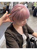 ショートウルフレイヤーカットハイトーンホワイトピンクカラー