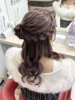 【新宿駅徒歩5分】双子ヘアセットやリボンアレンジ等、カジュアルだけど可愛くキマるstyleが見つかります♪
