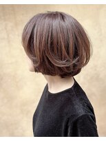 ビュートリアム 梅田(BEAUTRIUM)&nbsp;柔らか質感の美シルエットボブ