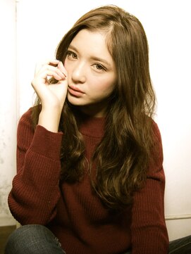 リリアン 表参道(relian) 暗髪とも相性バッチリ！ウェーブロング