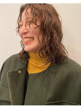 ポーズ(PAUSE) ゆるふわパーマ