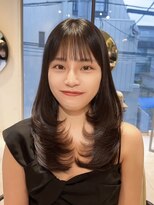 ティア(Tia.)&nbsp;（ハイレイヤーカット/韓国ヘア/フルバング前髪/小顔/おくれ毛）