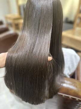 ローネス ギンザ(LONESS ginza) ロングレイヤー小顔カット 2wayバング 韓国へア髪質 改善