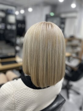 ミコ(MICO hair) ホワイトベージュ