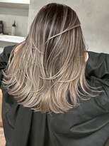 アポロ 横浜駅店(apollo) xバレイヤージュ/ホワイトグレージュ/レイヤーカット