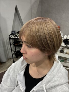 ヘア ファミーユ(hair famille f) ブリーチオンカラー