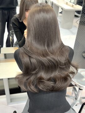 ヴィヴィー 福岡天神店(VIVIE) イノアカラー×オッジィオットで艶感UP