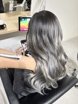 ラフリ(LAFRE)&nbsp;バレイヤージュ×ホワイトシルバー