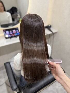 ホワイト(WHITE) 黄味が出づらいベージュカラー♪