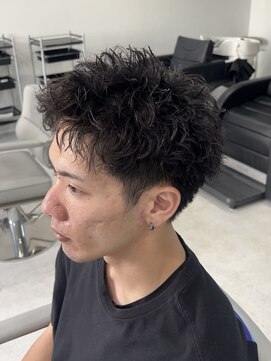 ホワイト(WHITE) スパイキーショート ピンパーマ