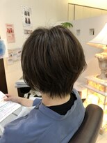 クォーターリゾート(QUARTER RESORT)&nbsp;ショート　アッシュブラウン　簡単アレンジ  スリークボブ