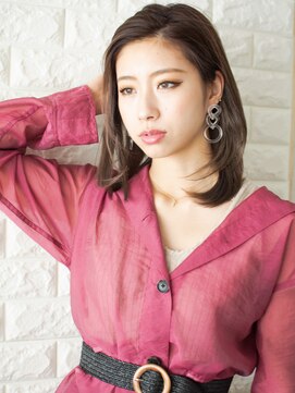 ノイン(noine) 切れ長の目って大人っぽくて憧れる。