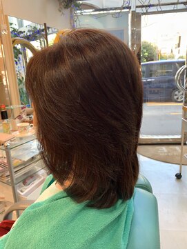 ヘアースタジオエル カラー、カット。