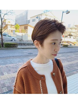 イン(in.) オールバック女子