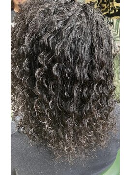 マドゥーズ ヘアショップ(Madoo's hair shop) ツイストスパイラル