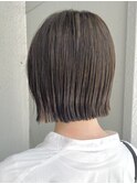切りっぱなしボブショートボブブリーチなしグレージュ外ハネロブ