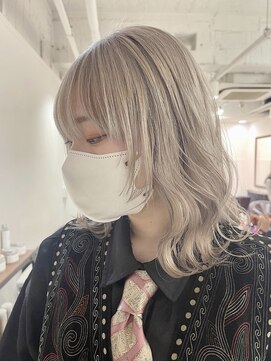 イリ 梅田(ili) 【kento限定カラー】ハイトーンウルフ ホワイトベージュ