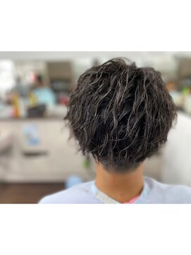 カットステージロックオン(CUT STAGE Lock oN) ツイストスパイラルパーマ