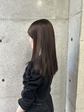 ニーゼロゼロナナ(2007) オリーブグレージュ